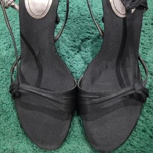 514. Nine West Accolia satin black sling back heels